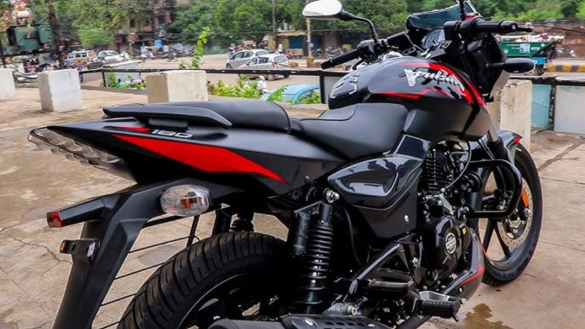 Bajaj Pulsar 180 2025