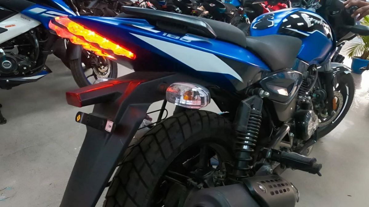 Bajaj Pulsar 180 2025