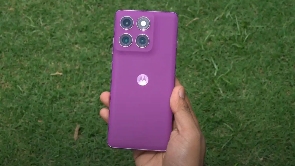 Motorola 70 Pro Max
