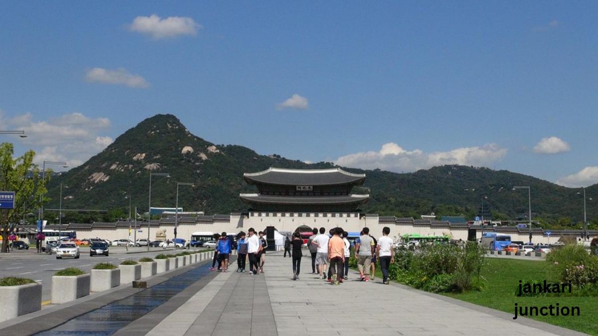 Gwanghwamun Square 